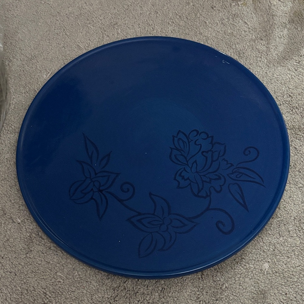 Blue Floral Decorative Plate and serving basket.